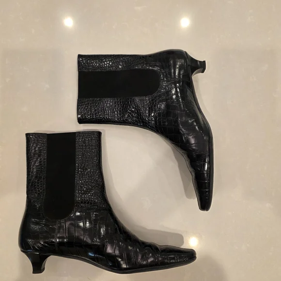 Salvatore Ferragamo | Shoes | Authentic Salvatore Ferragamo  display picture 3